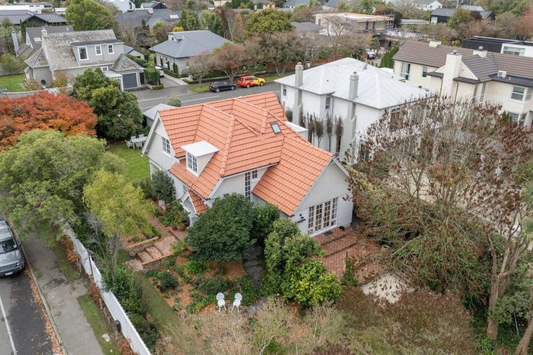 Photo of property in 2 Royds Street, Fendalton, Christchurch, 8014