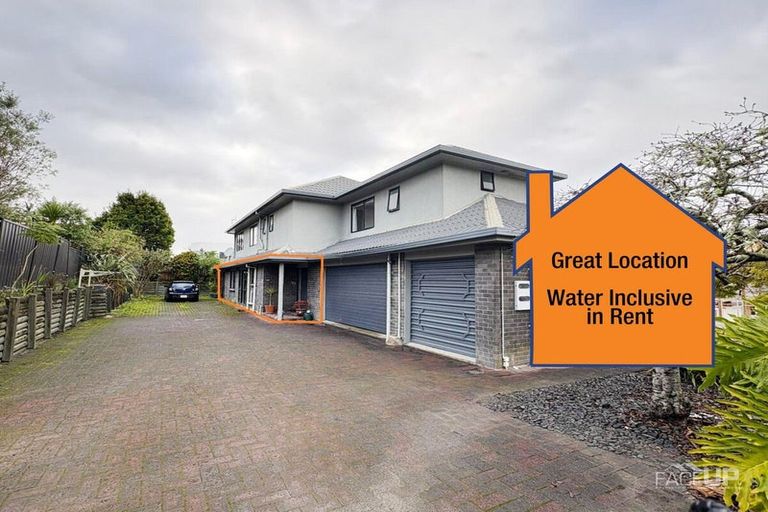 Photo of property in 128 Wiseley Road, West Harbour, Auckland, 0618