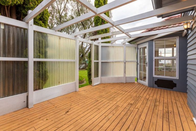 Photo of property in 12 Gertrude Street, Dannevirke, 4930