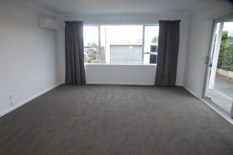 Photo of property in 2/245 Marine Parade, New Brighton, Christchurch, 8061