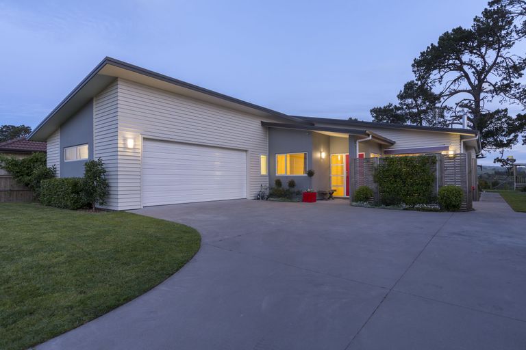 Photo of property in 19 Teal Place, Pyes Pa, Tauranga, 3112