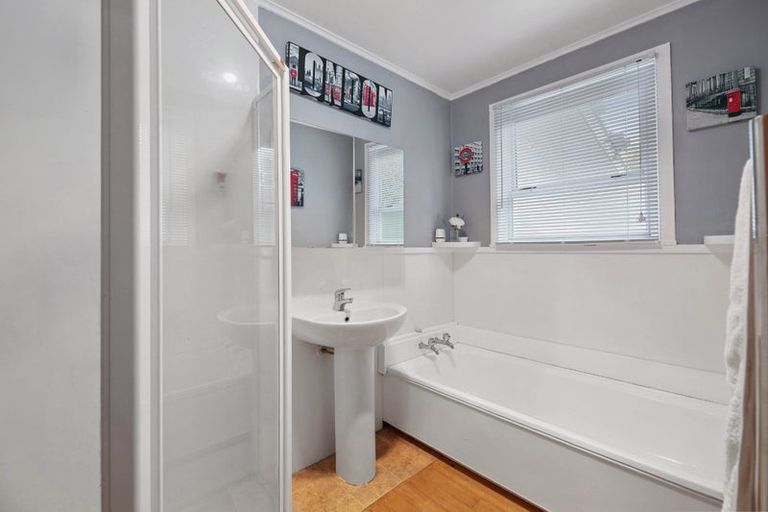 Photo of property in 36 Pandora Place, Pakuranga, Auckland, 2010