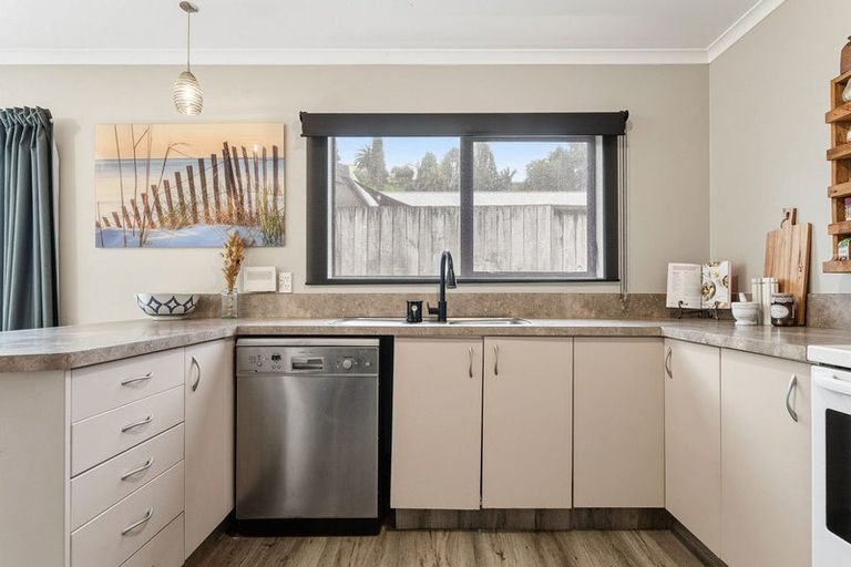 Photo of property in 28b Dingadee Street, Welcome Bay, Tauranga, 3112