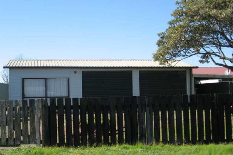 Photo of property in 19a Kauwhata Street, Himatangi Beach, Foxton, 4891