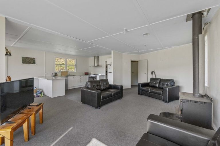 Photo of property in 2560 Rawhitiroa Road, Matemateaonga, Eltham, 4399