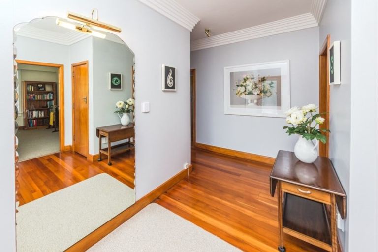 Photo of property in 4 Hillside Terrace, Saint Johns Hill, Whanganui, 4500
