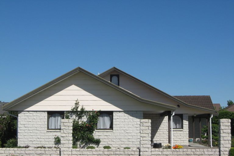 Photo of property in 83 Grimseys Road, Redwood, Christchurch, 8051