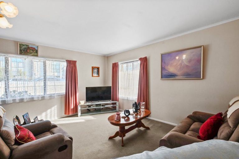 Photo of property in 2/1 Nelson Street, Papakura, 2110