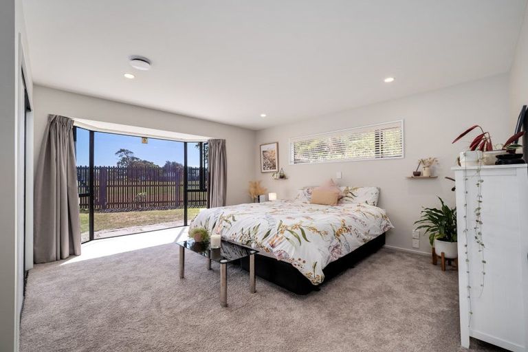 Photo of property in 2/17 Fieldmoor Place, Parklands, Christchurch, 8083