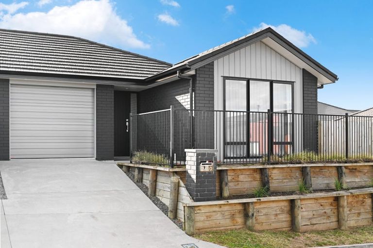 Photo of property in 2/10 Bostonkip Crescent, Fitzroy, Hamilton, 3282