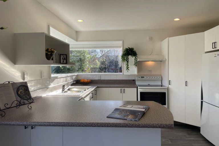 Photo of property in 83a Main Road, Redcliffs, Christchurch, 8081