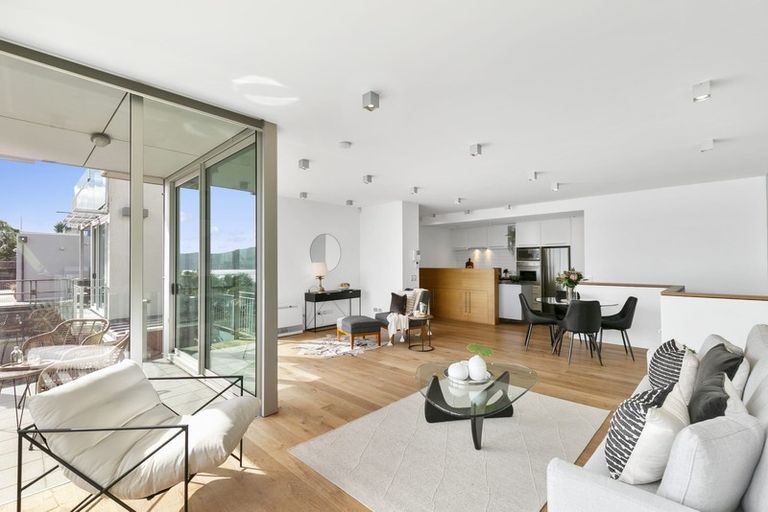 Photo of property in 5/22 The Crescent, Roseneath, Wellington, 6011