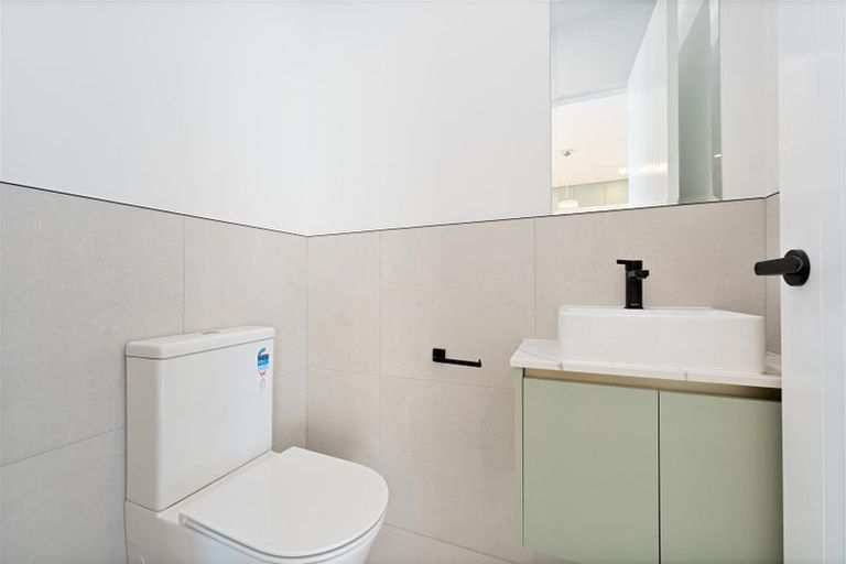 Photo of property in 67 Maungakaraka Road, Karaka, 2580