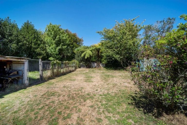 Photo of property in 23 Rosalind Street, Stratford, 4332