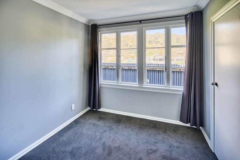 Photo of property in 79 Waddington Drive, Naenae, Lower Hutt, 5011