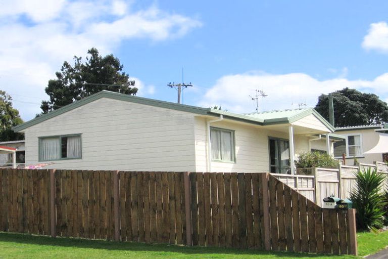 Photo of property in 1/65 Coopers Road, Gate Pa, Tauranga, 3112