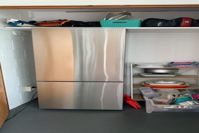 Photo of property in 74 Churchill Road, Cockle Bay, Auckland, 2014