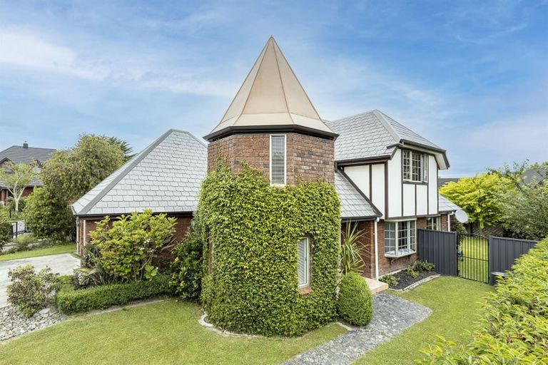 Photo of property in 85 Waterloo Crescent, Hokowhitu, Palmerston North, 4410