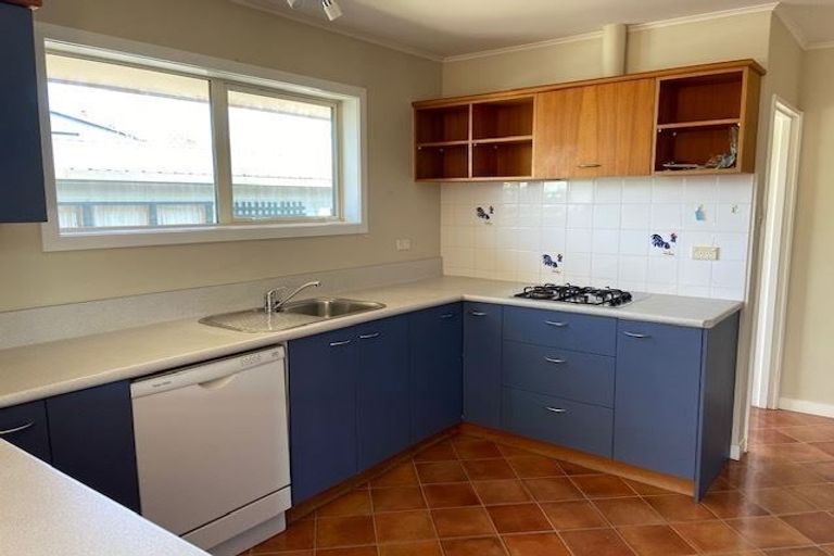 Photo of property in 4 Broadgate Street, Darfield, 7510