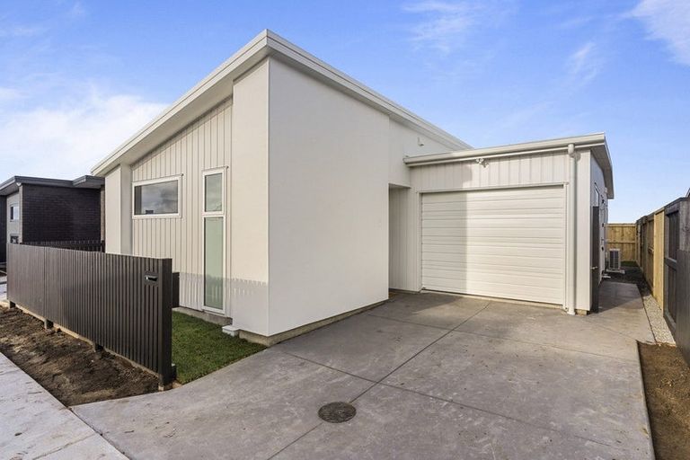 Photo of property in 3 Whau Lane, Papamoa, 3118