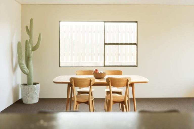 Photo of property in 62 Farnworth Terrace, Glenside, Wellington, 6037