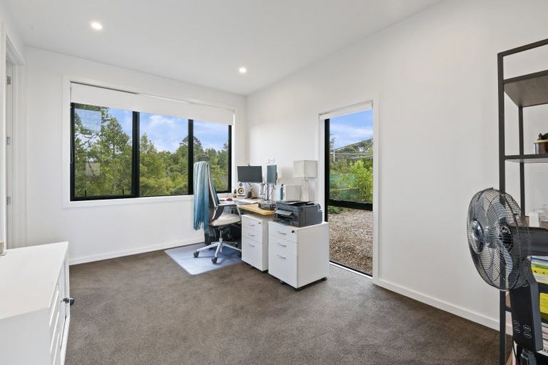 Photo of property in 246 Hillcrest Road, Wainui, 0931