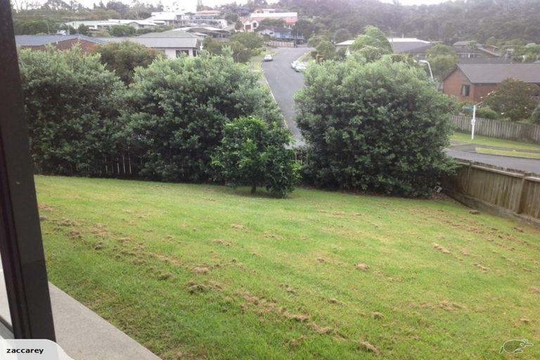 Photo of property in 10 Governor Grey Road, Snells Beach, 0920