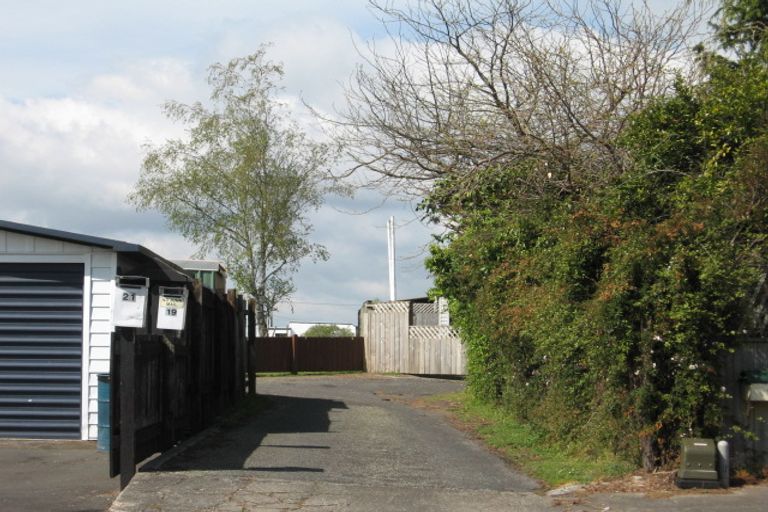 Photo of property in 19 Matthew Place, Kawaha Point, Rotorua, 3010