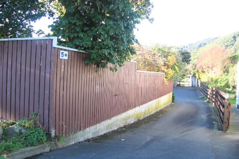 Photo of property in 5 Nikau Street, Eastbourne, Lower Hutt, 5013