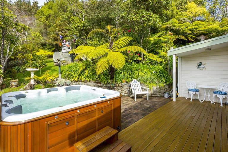 Photo of property in 6 Hobbit Lane, Pinehaven, Upper Hutt, 5371