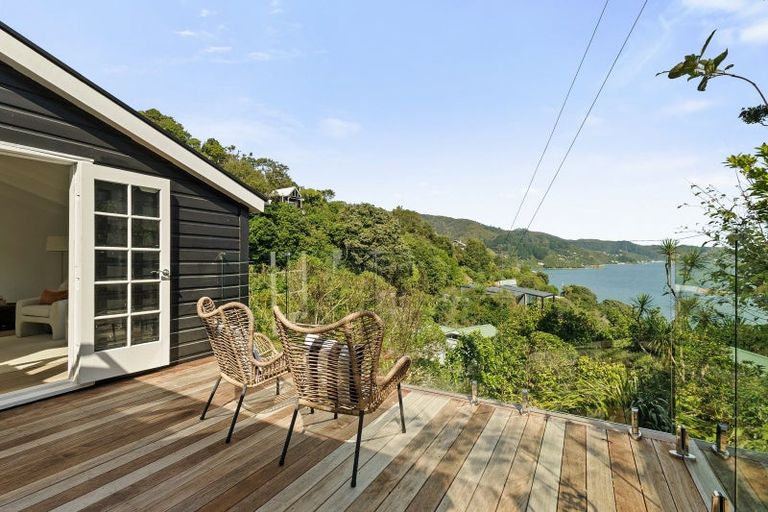 Photo of property in 7 Westhill Road, Point Howard, Lower Hutt, 5013