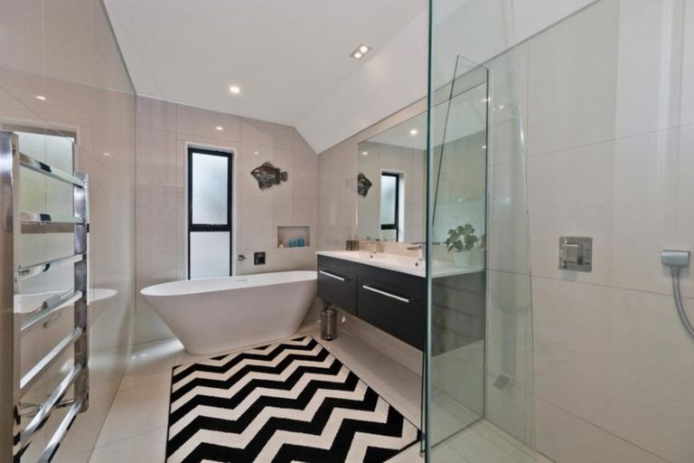 Photo of property in 1 Haineswood Lane, Sockburn, Christchurch, 8042