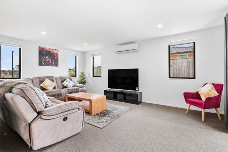 Photo of property in 23 Raithburn Terrace, Pokeno, 2402