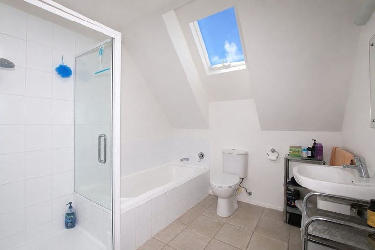 Photo of property in 10a Evan Street, Belmont, Auckland, 0622
