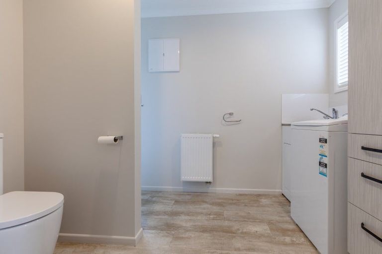 Photo of property in 11b Holyrood Terrace, Waipukurau, 4200