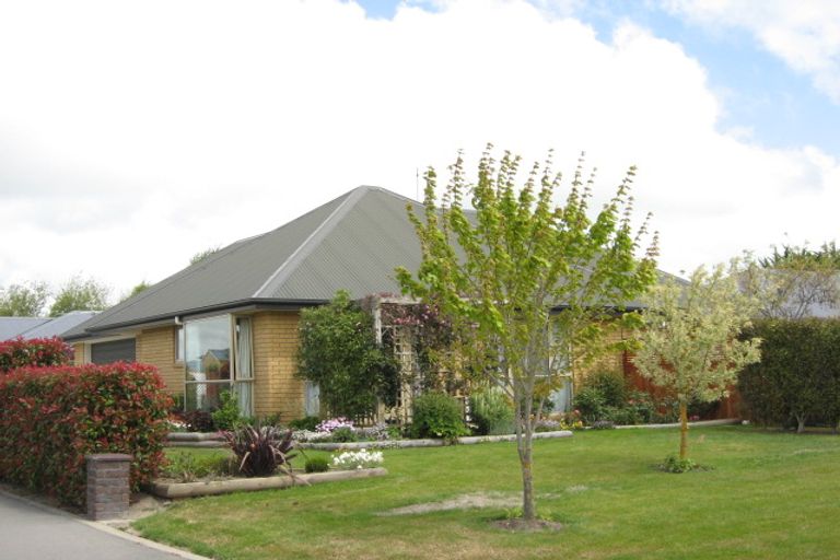 Photo of property in 2 Calvandra Grove, Rangiora, 7400