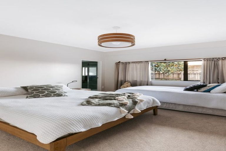 Photo of property in 1 Ruamoana Place, Omokoroa, 3114