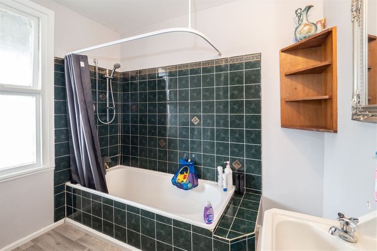 Photo of property in 132 Mcmurdo Street, Tinwald, Ashburton, 7700