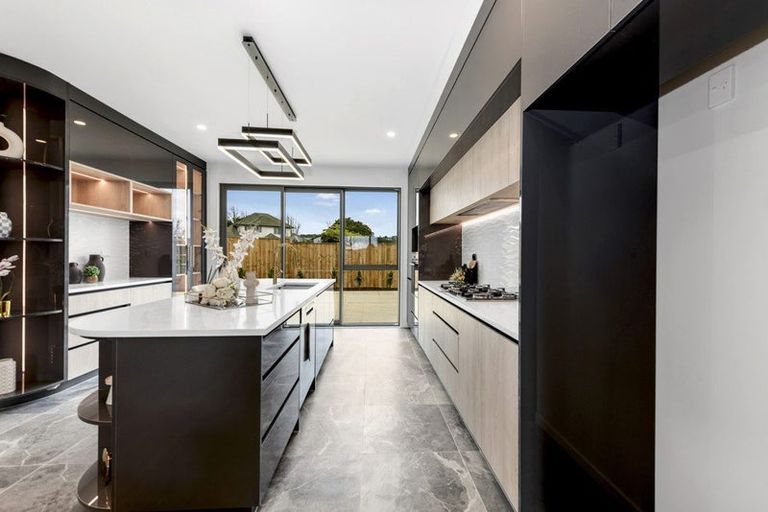 Photo of property in 6 Bendridge Street, Flat Bush, Auckland, 2019