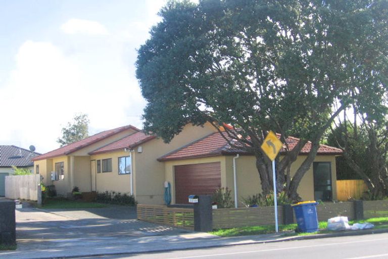 Photo of property in 228c Te Atatu Road, Te Atatu South, Auckland, 0610