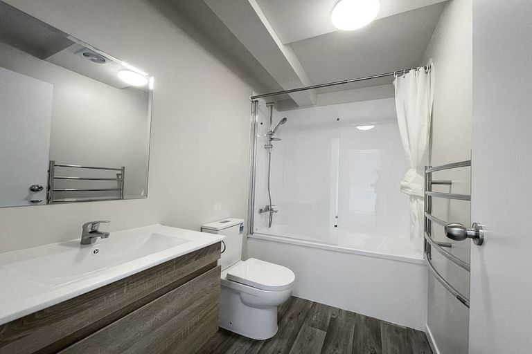 Photo of property in 338 Royal Road, Massey, Auckland, 0614