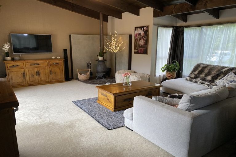 Photo of property in 1 Valdese Rise, Browns Bay, Auckland, 0630