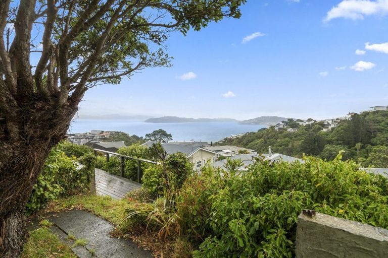 Photo of property in 128 Cashmere Avenue, Khandallah, Wellington, 6035