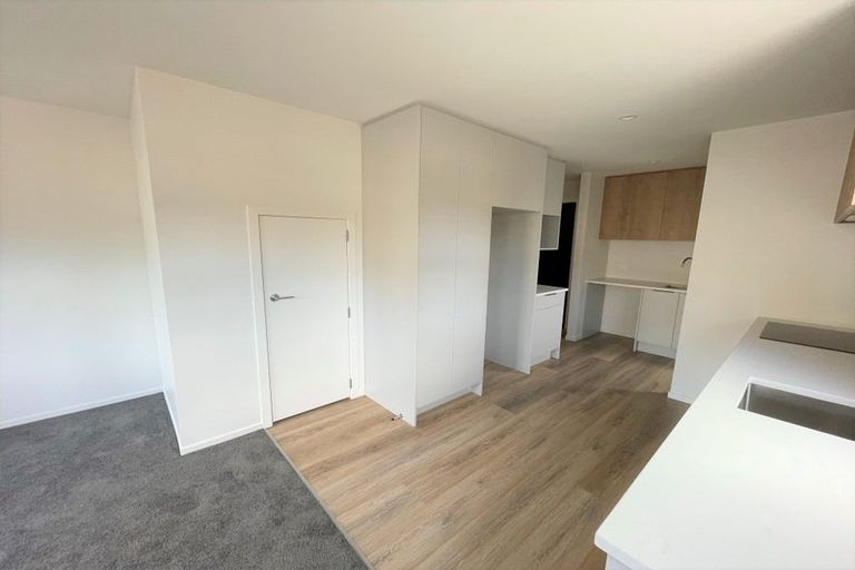 Photo of property in 5/240 Stokes Valley Road, Stokes Valley, Lower Hutt, 5019