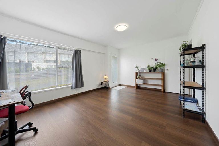 Photo of property in 2/30 Copley Street, New Lynn, Auckland, 0600