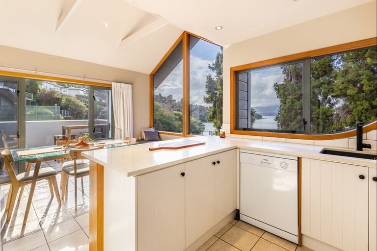 Photo of property in 1/870 Acacia Bay Road, Acacia Bay, Taupo, 3330