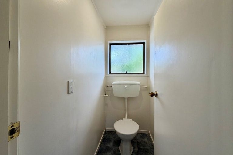 Photo of property in 1/28 Birman Close, Half Moon Bay, Auckland, 2012