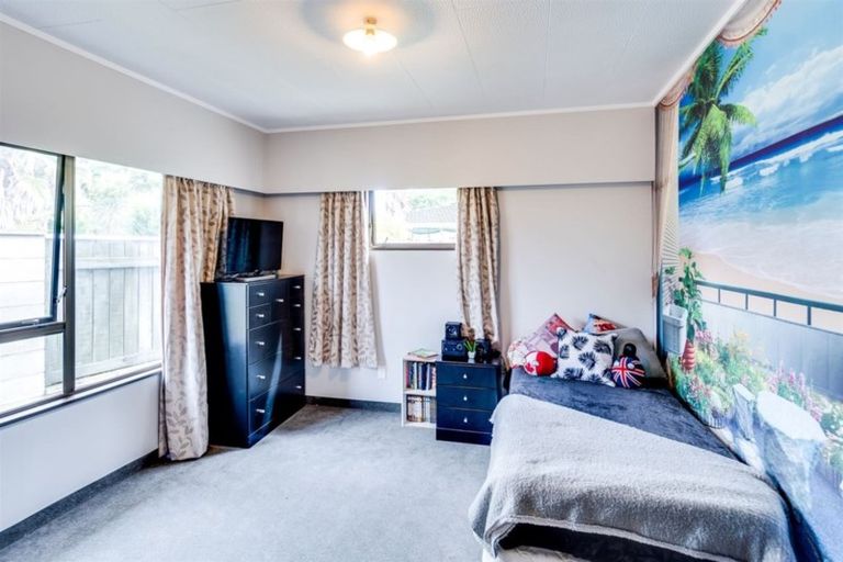 Photo of property in 3 Neagle Place, Greenmeadows, Napier, 4112