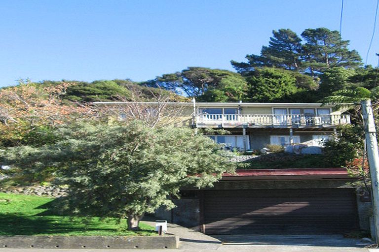 Photo of property in 178 George Street, Stokes Valley, Lower Hutt, 5019