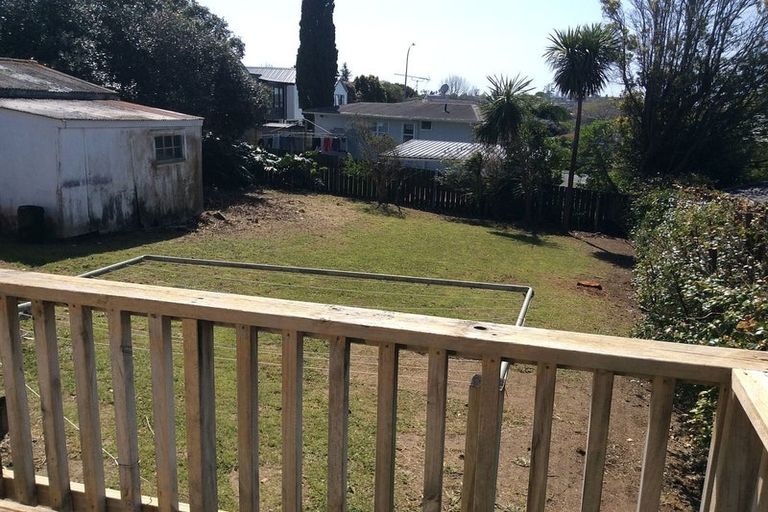 Photo of property in 10 Andrew Road, Howick, Auckland, 2010